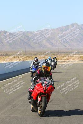 media/Apr-10-2022-SoCal Trackdays (Sun) [[f104b12566]]/Around the Pits/